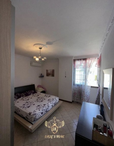 Durres, shes 3+1+Aneks+Ballkon Kati 1, 157 m² (vila zogut)