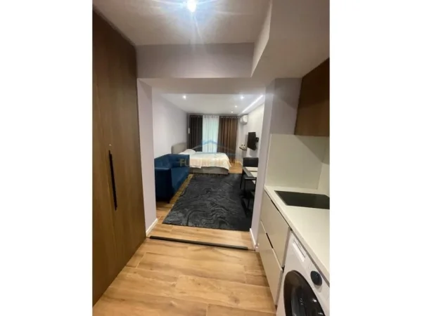 Tirane, shitet apartament 1+1 dhe 2 garsoniere Kati 3, 320.000 €