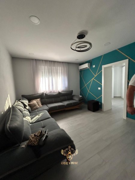 Durres, shes apartament 3+1+Aneks Kati 3, 12.000.000 € (vala park)