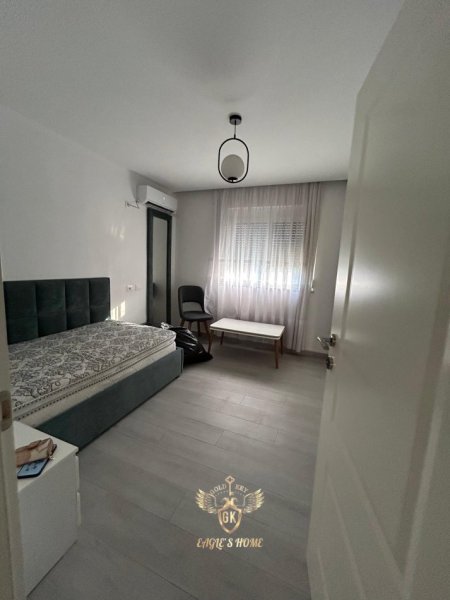 Durres, shes apartament 3+1+Aneks Kati 3, 12.000.000 € (vala park)