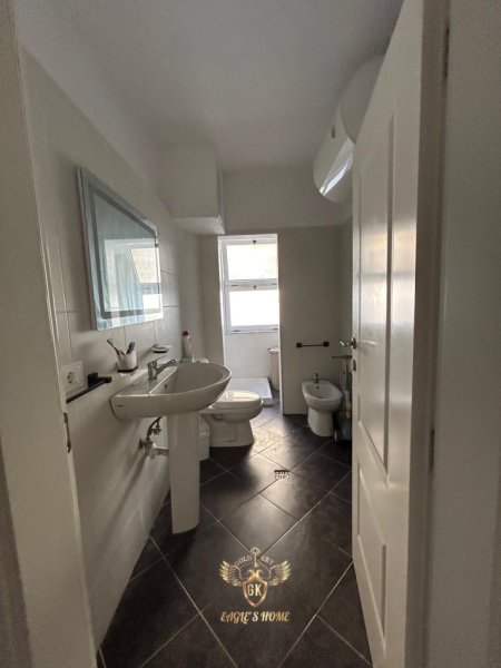 Durres, shes apartament 3+1+Aneks Kati 3, 12.000.000 € (vala park)