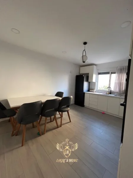 Durres, shes apartament 3+1+Aneks Kati 3, 12.000.000 € (vala park)