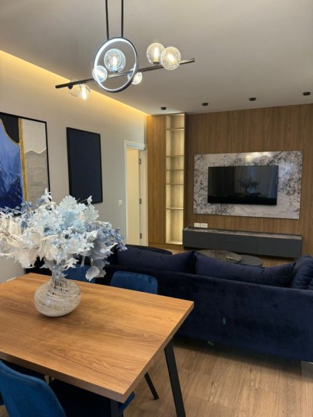 Tirane, jepet me qera apartament 2+1 Kati 6, 100 m² 1.400 € (Qender, GALERIA)