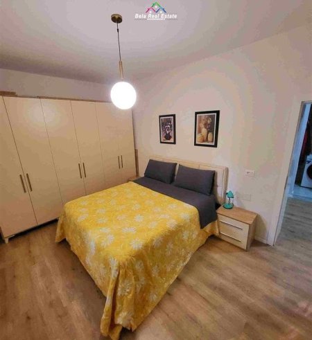 Tirane, jepet me qera apartament 1+1 Kati 1, 64 m² 600 € (Rruga Karl Gega)