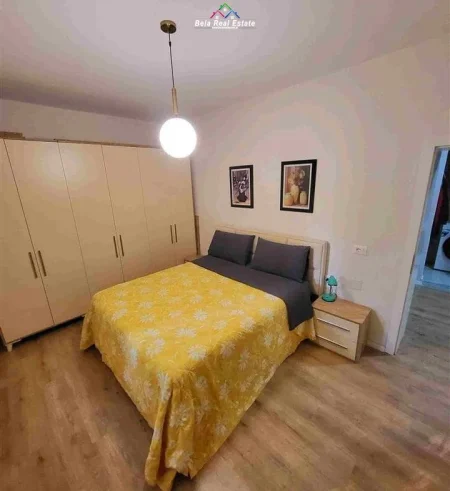 Tirane, jepet me qera apartament 1+1 Kati 1, 64 m² 600 € (Rruga Karl Gega)