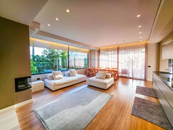 Shitet, Vilë Dyshe, Kompleksi "San Pietro", Gjiri i Lalëzit 835.000 €