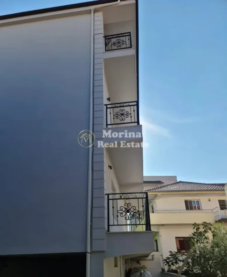 Tirane, jepet me qera Vile 1+1 Kati 2, 80 m² 400 € (Shkoze)