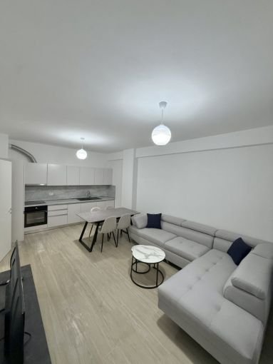 Tirane, jepet me qera apartament 2+1+Aneks+Ballkon Kati 2, 105 m² 700 € (astir)