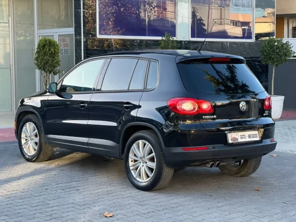 Fier, shes makine VW Tiguan-2.0 Benzine-4MOTION-AUTOMATIK 5200 EURO-I PERSHTASHEM PER GAZ 100%-069 44 00 305 Benzin, e zeze automatik Klima 148.000 km 5.200 €