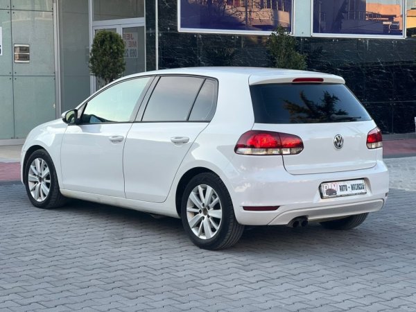 Fier, shes makine VW Golf 6-2.5 Benzin Gaz-2011-MANUAL-SUPER EKONOMIK 4500 EURO-069 44 00 305-LETRAT SAPO PAGUARA Benzin+Gaz, e bardhë manuale Klima 280.000 km 4.500 €