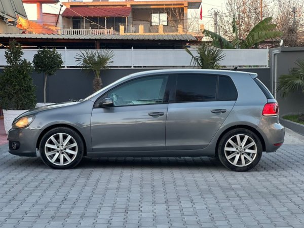 Fier, shes makine VW Golf 6-1.4 Benzin-2010-AUTOMATIK 4500 EURO-069 44 00 305-LETRAT PAGUARA-NDERROHET Benzin, gri metalizato automatik Klima 290.000 km 4.500 €