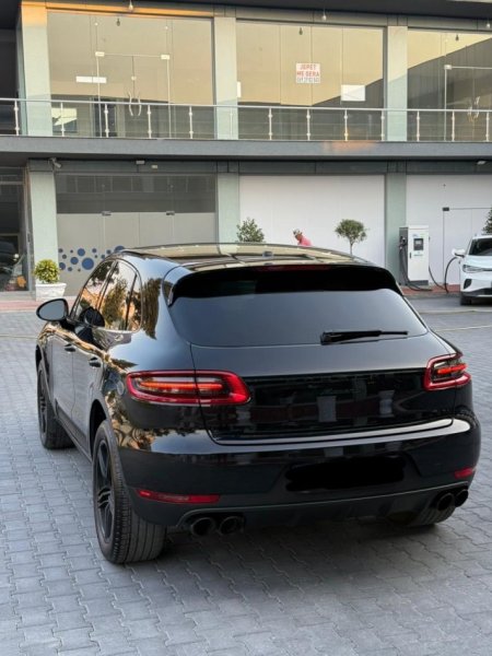 Fier, shes makine OKAZION-19.999 EURO-PORSCHE MACAN-3.0 BENZIN-FULL OPTIONS XHAMA TE ZINJ KOMPLET-069 44 00 305 Benzin, e zeze automatik Klima 182.000 km 19.999 €