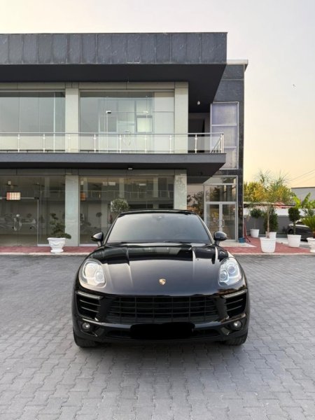 Fier, shes makine OKAZION-19.999 EURO-PORSCHE MACAN-3.0 BENZIN-FULL OPTIONS XHAMA TE ZINJ KOMPLET-069 44 00 305 Benzin, e zeze automatik Klima 182.000 km 19.999 €