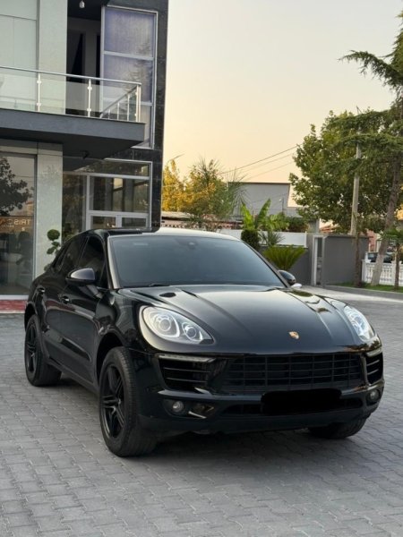 Fier, shes makine OKAZION-19.999 EURO-PORSCHE MACAN-3.0 BENZIN-FULL OPTIONS XHAMA TE ZINJ KOMPLET-069 44 00 305 Benzin, e zeze automatik Klima 182.000 km 19.999 €