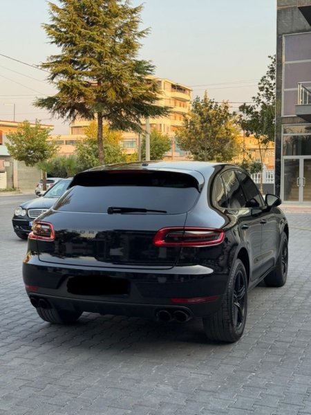 Fier, shes makine OKAZION-19.999 EURO-PORSCHE MACAN-3.0 BENZIN-FULL OPTIONS XHAMA TE ZINJ KOMPLET-069 44 00 305 Benzin, e zeze automatik Klima 182.000 km 19.999 €