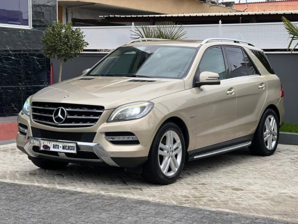 Fier, shes makine MERCEDES BENZ ML350 DIESEL BLUEEFFICIENCY-2012 12.500 EURO-MUNDESI NDERRIMI-069 44 00 305 Nafte, gri metalizato automatik Klima 280.000 km 12.500 €