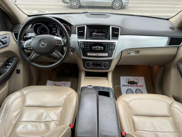 Fier, shes makine MERCEDES BENZ ML350 DIESEL BLUEEFFICIENCY-2012 12.500 EURO-MUNDESI NDERRIMI-069 44 00 305 Nafte, gri metalizato automatik Klima 280.000 km 12.500 €