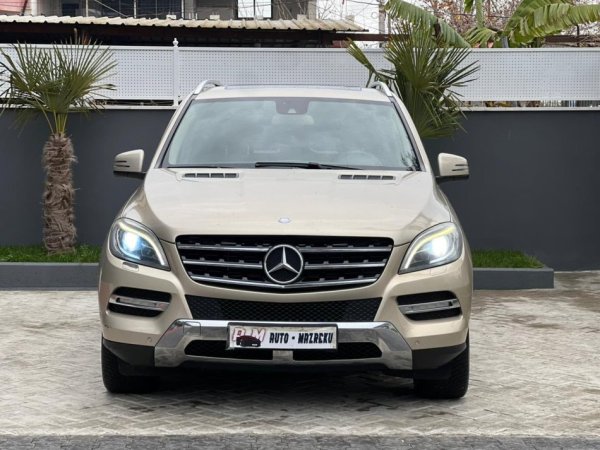 Fier, shes makine MERCEDES BENZ ML350 DIESEL BLUEEFFICIENCY-2012 12.500 EURO-MUNDESI NDERRIMI-069 44 00 305 Nafte, gri metalizato automatik Klima 280.000 km 12.500 €