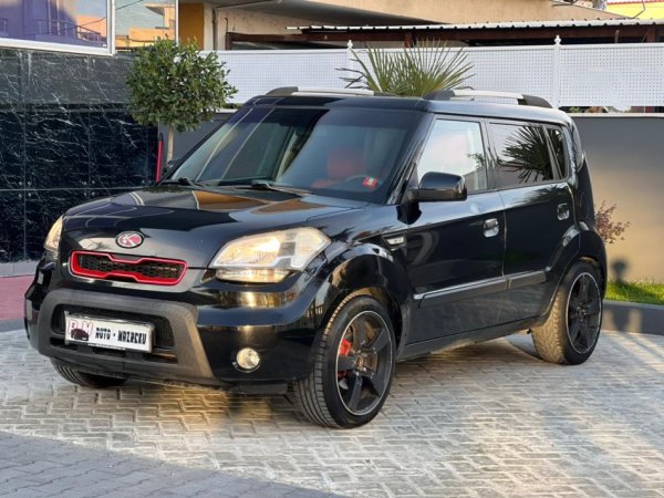 Fier, shes makine OKAZION--2200 EURO-KIA SOUL-1.6 BENZIN GAZ-MANUAL-SUPER EKONOMIKE XHAMA TE ZINJ ORIGJINAL-069 44 00 305-NUK NDERROHET Benzin+Gaz, e zeze Kondicioner 296.000 km 2.200 €