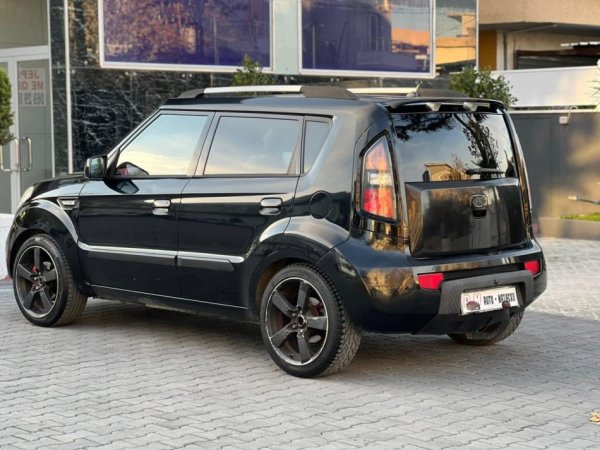 Fier, shes makine OKAZION--2200 EURO-KIA SOUL-1.6 BENZIN GAZ-MANUAL-SUPER EKONOMIKE XHAMA TE ZINJ ORIGJINAL-069 44 00 305-NUK NDERROHET Benzin+Gaz, e zeze Kondicioner 296.000 km 2.200 €