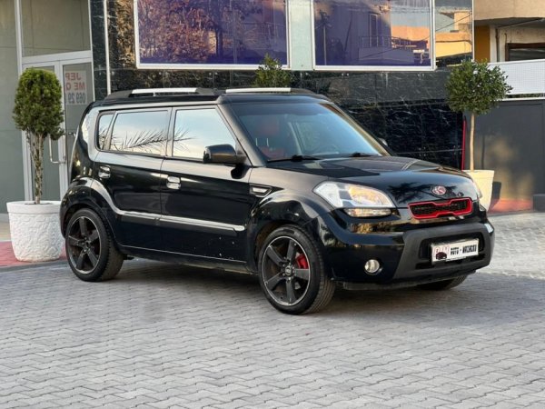 Fier, shes makine OKAZION--2200 EURO-KIA SOUL-1.6 BENZIN GAZ-MANUAL-SUPER EKONOMIKE XHAMA TE ZINJ ORIGJINAL-069 44 00 305-NUK NDERROHET Benzin+Gaz, e zeze Kondicioner 296.000 km 2.200 €