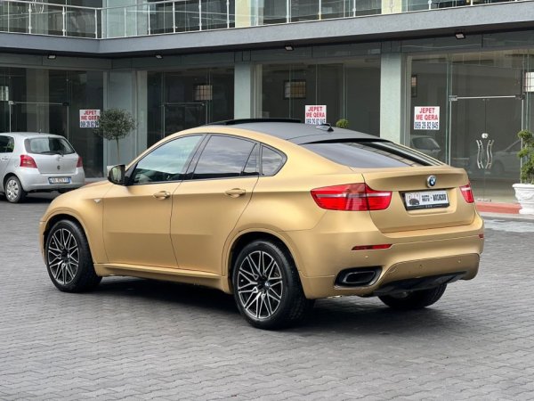 Fier, shes makine BMW X6-3.0 DIESEL-XHAMA TE ZINJ ORIGJINAL 8500 EURO OSE NDERROHET(E VESHUR ME LETER GOLD) Nafte, e argjendtë automatik Kondicioner 275.000 km 8.500 €