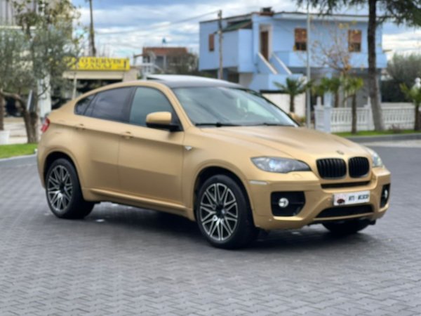 Fier, shes makine BMW X6-3.0 DIESEL-XHAMA TE ZINJ ORIGJINAL 8500 EURO OSE NDERROHET(E VESHUR ME LETER GOLD) Nafte, e argjendtë automatik Kondicioner 275.000 km 8.500 €