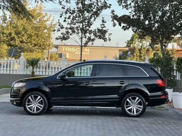 Fier, shes makine OKAZION-8500 EURO ME LEKE-AUDI Q7-3.0 DIESEL TDI-PANORAMA 7 VENDSHE-FULL OPTIONS-MUNDESI NDERRIMI-ME NDERRIM 10 EURO-069 44 00 305 Nafte, e zeze automatik Klima 275.000 km 8.500 €