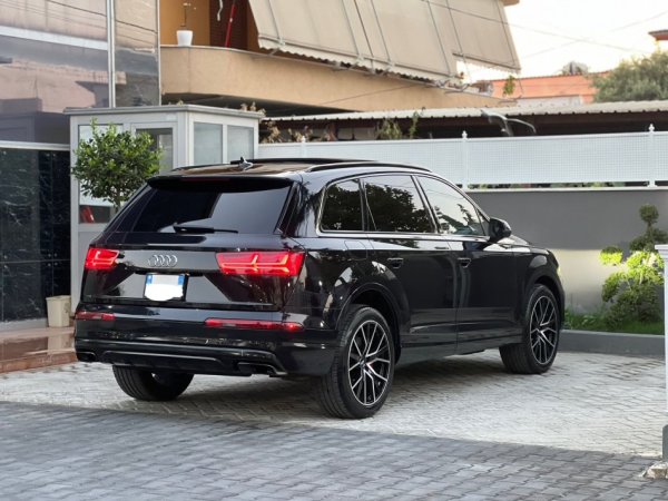 Fier, shes makine OKAZION-18.000 EURO ME LEKE-AUDI Q7-3.0T BENZIN-PANORAMA FULL OPTIONS-PANORAMA-SUPER GJENDJE-069 44 00 305-ME NDERRIM 22 EURO Benzin, e zeze automatik Klima 240.000 km 18.000 €