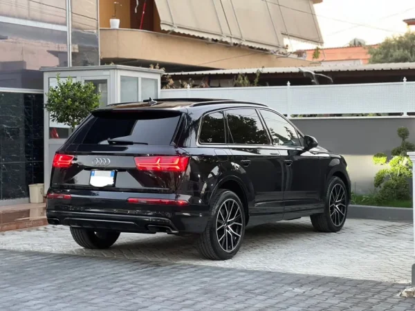 Fier, shes makine OKAZION-18.000 EURO ME LEKE-AUDI Q7-3.0T BENZIN-PANORAMA FULL OPTIONS-PANORAMA-SUPER GJENDJE-069 44 00 305-ME NDERRIM 22 EURO Benzin, e zeze automatik Klima 240.000 km 18.000 €
