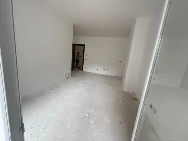 Tirane, shitet apartament 1+1 Kati 3, 1 m² 89.000 € 