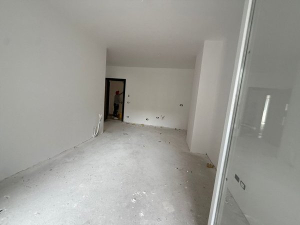 Tirane, shitet apartament 1+1 Kati 3, 1 m² 89.000 € 