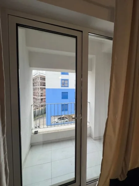 Tirane, jepet me qera apartament 1+1 Kati 3, 65 m² 400 € (Rruga Pasho Hysa)