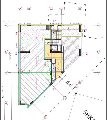 Tirane, jepet me qera ambjent biznesi Kati 0, 200 m² 3.000 € (Rruga Bardhok Biba)