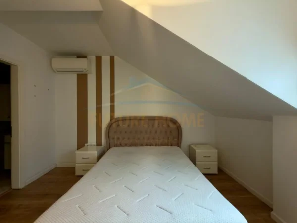 Tirane, jepet me qera apartament 3+1 Kati 2, 155 m² 1.400 € (Long Hill Residence)