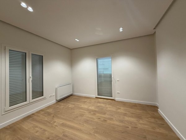 Tirane, jepet me qera Vile 2 Katshe per biznes , 9.000 €