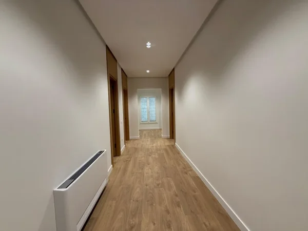 Tirane, jepet me qera Vile 2 Katshe per biznes , 9000€