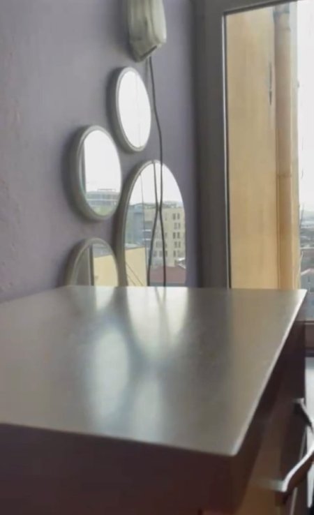 JEPET ME QIRA APARTAMNET 1+1  RR. KAVAJES  500 € (PRANE QENDERS GLOBE)