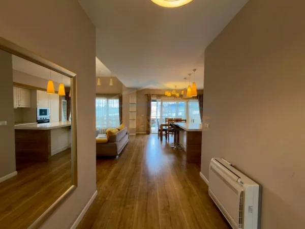 Tirane, jepet me qera apartament 3+1+Ballkon Kati 2, 155 m² 1.400 € (Long Hill Residence)