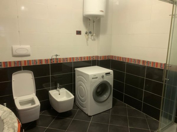 Tirane, shes apartament 2+1 Kati 1, 124 m² 410.000 € (RRUGA MARKO BOCARI)