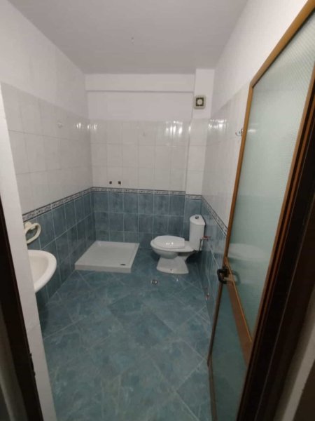 Durres, shes apartament 2+1 Kati 9, 108 m² 225.000 € (Rruga Aleksander Goga)