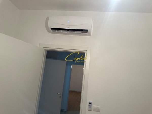 Tirane, jepet me qera zyre Kati 4, 117 m² 1.200 € (RRUGA E KAVAJES)