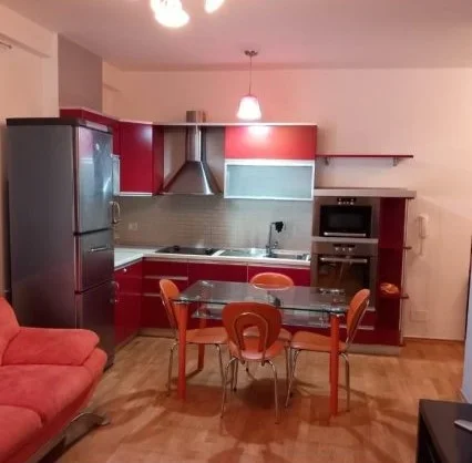 Tirane, jepet me qera apartament 2+1+Ballkon Kati 4, 56 m² 600 € (Tek Supermarket Joena)