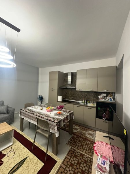 Durres, jepet me qera shtepi 1+1 Kati 0, 70 m² 250 € (Pranë Shkollës Neim Babameto, Spitallë)