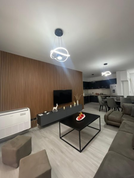 Tirane, jepet me qera apartament 1+1+Ballkon Kati 7, 71 m² 450 € (ASTIR)