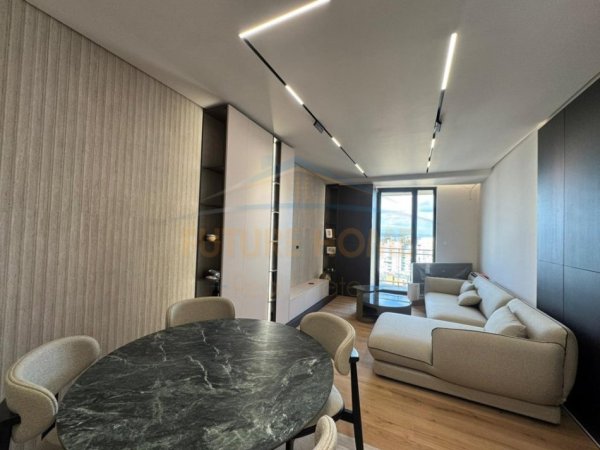 Tirane, jepet me qera apartament 1+1 Kati 13, 75 m² 1.200 € (MINE PEZA)