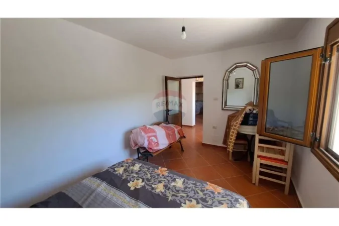 Vlore, shitet shtepi 1+1 Kati 1, 500 m² 120.000 € (Kanine, Vlore)