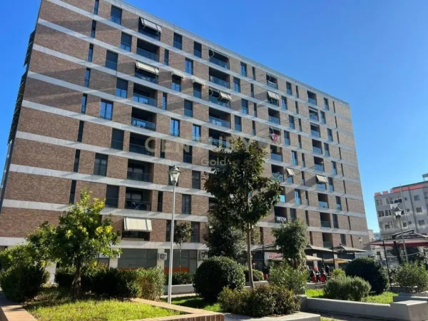 Tirane, jepet me qera ambjent biznesi Kati 0, 90 m² 1.190 € 