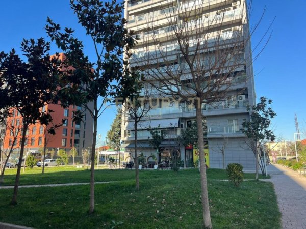 Tirane, jepet me qera ambjent biznesi Kati 0, 90 m² 1.190 € 