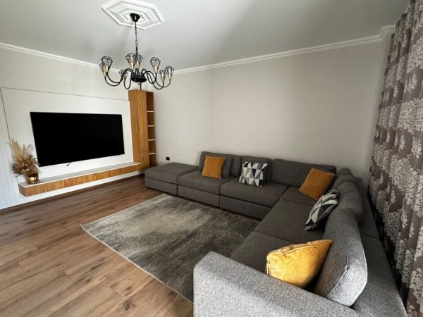 Tirane, shitet apartament 2+1 Kati 3, 110 m² 299.000 € (Myslym Shyri)